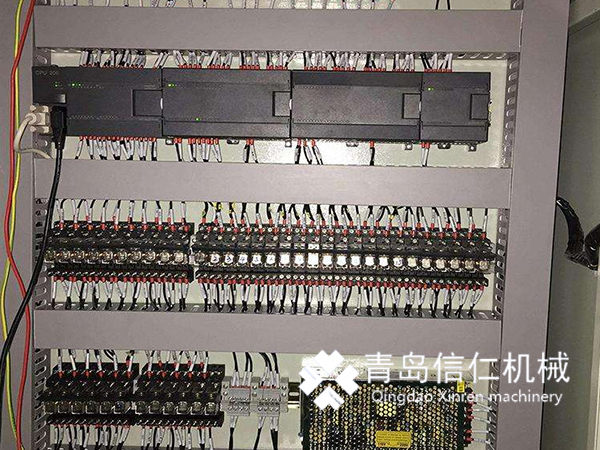 PLC控製